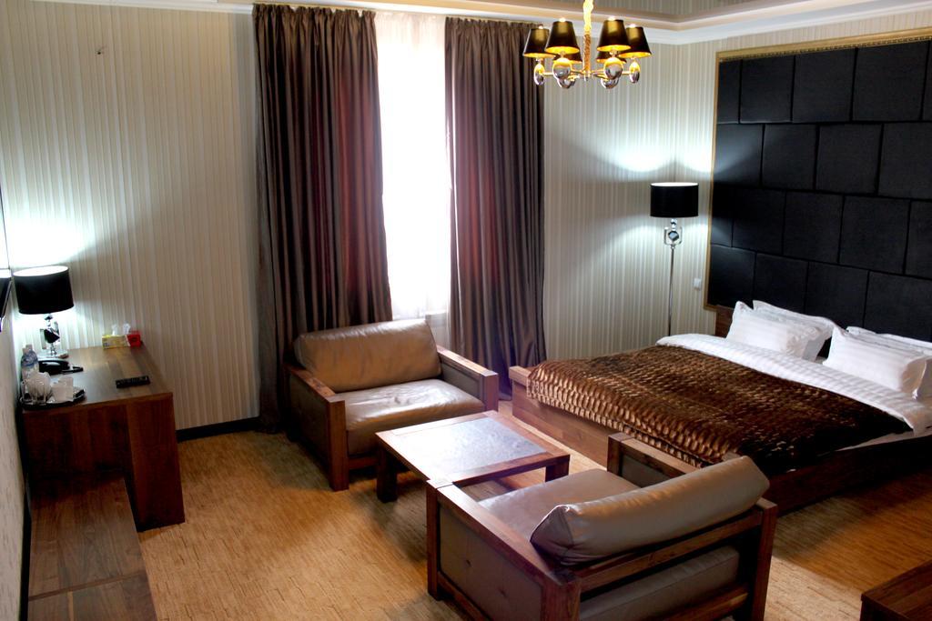 Astor Hotel & Spa Biszkek Zewnętrze zdjęcie