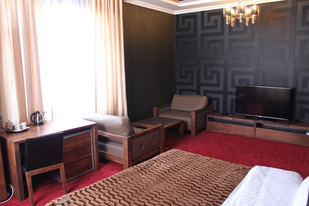 Astor Hotel & Spa Biszkek Zewnętrze zdjęcie