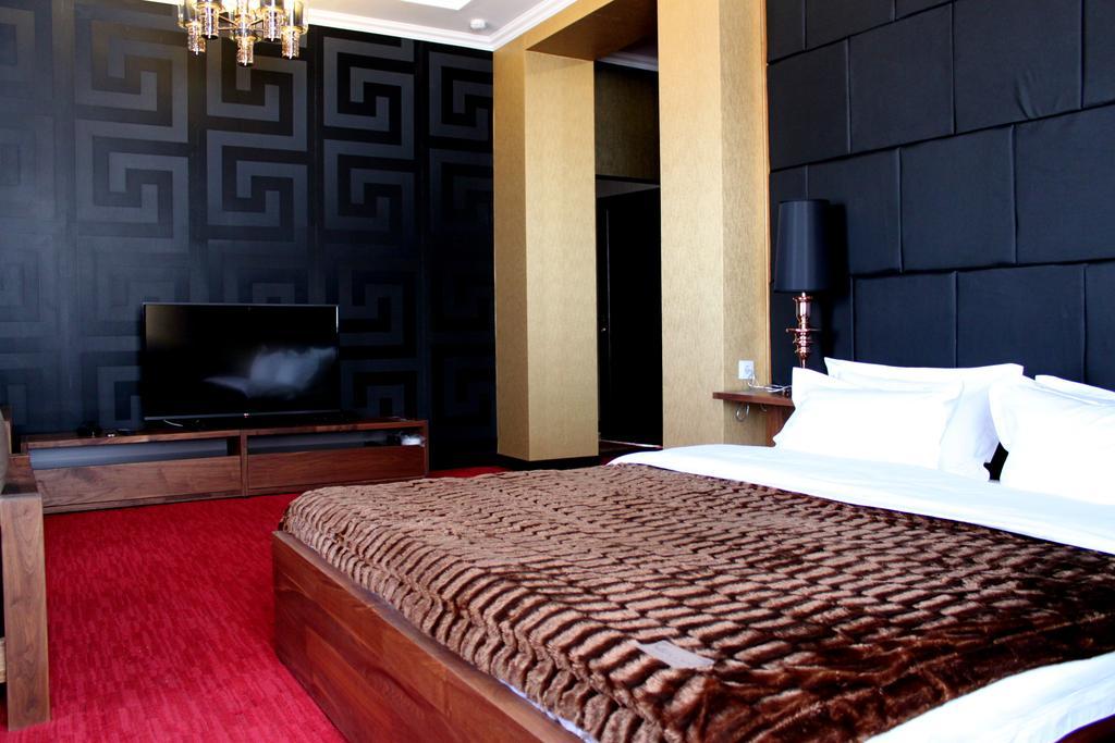 Astor Hotel & Spa Biszkek Zewnętrze zdjęcie